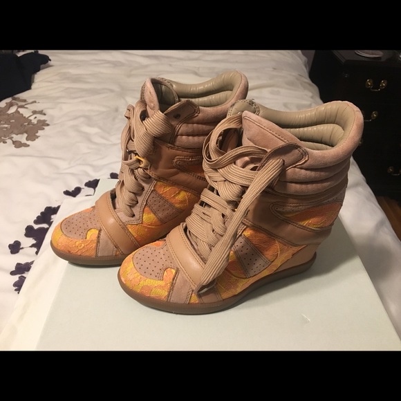 Shoes - Picture 1 of 2